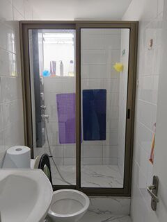 Shower door aluminio titanio y vidrio inastillable de seguridad 6 mm
